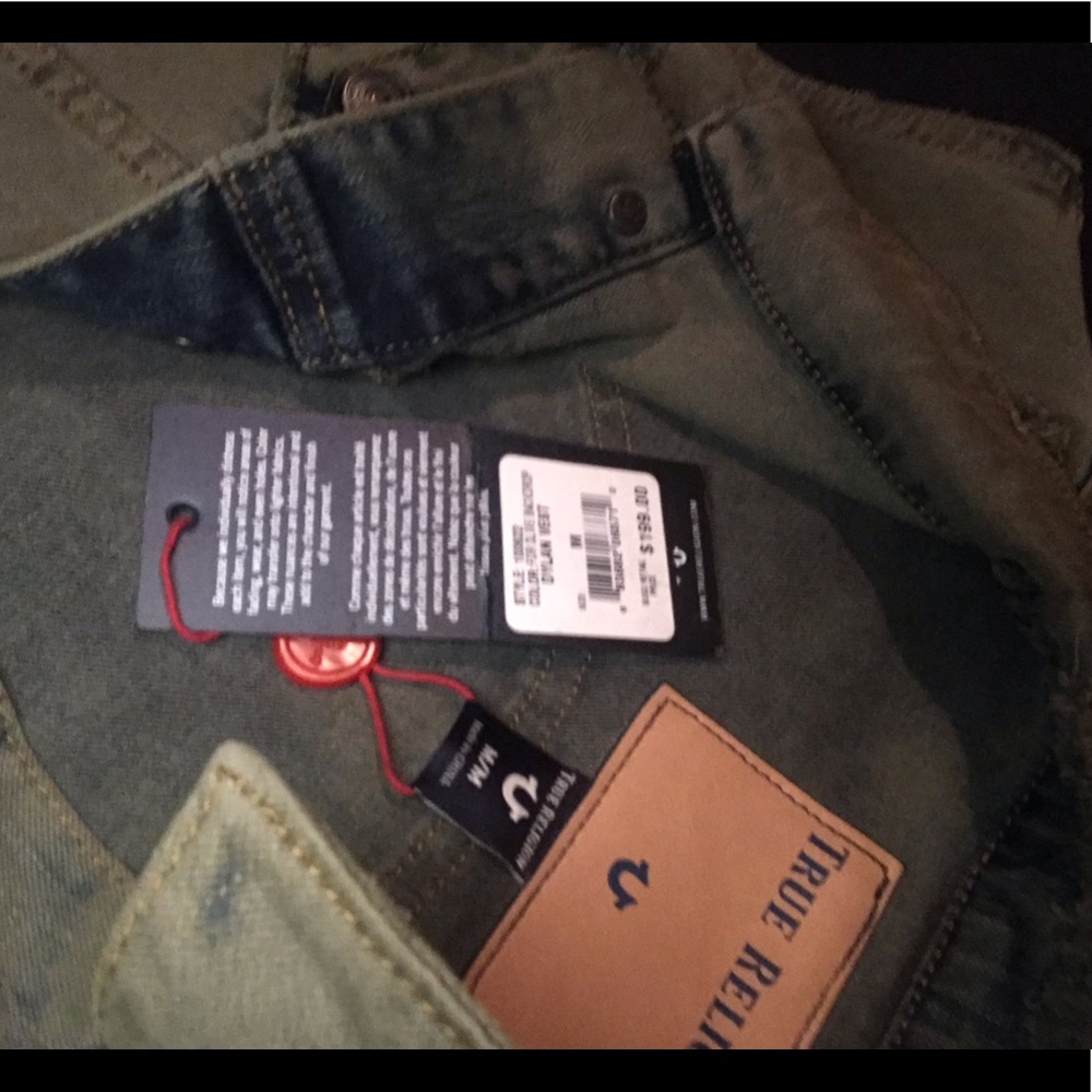 BNWT TRUE RELIGION 🚨🚨🚨jean vest TAKIN OFFERS